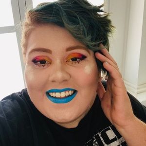 Meet your Posher, Savannah